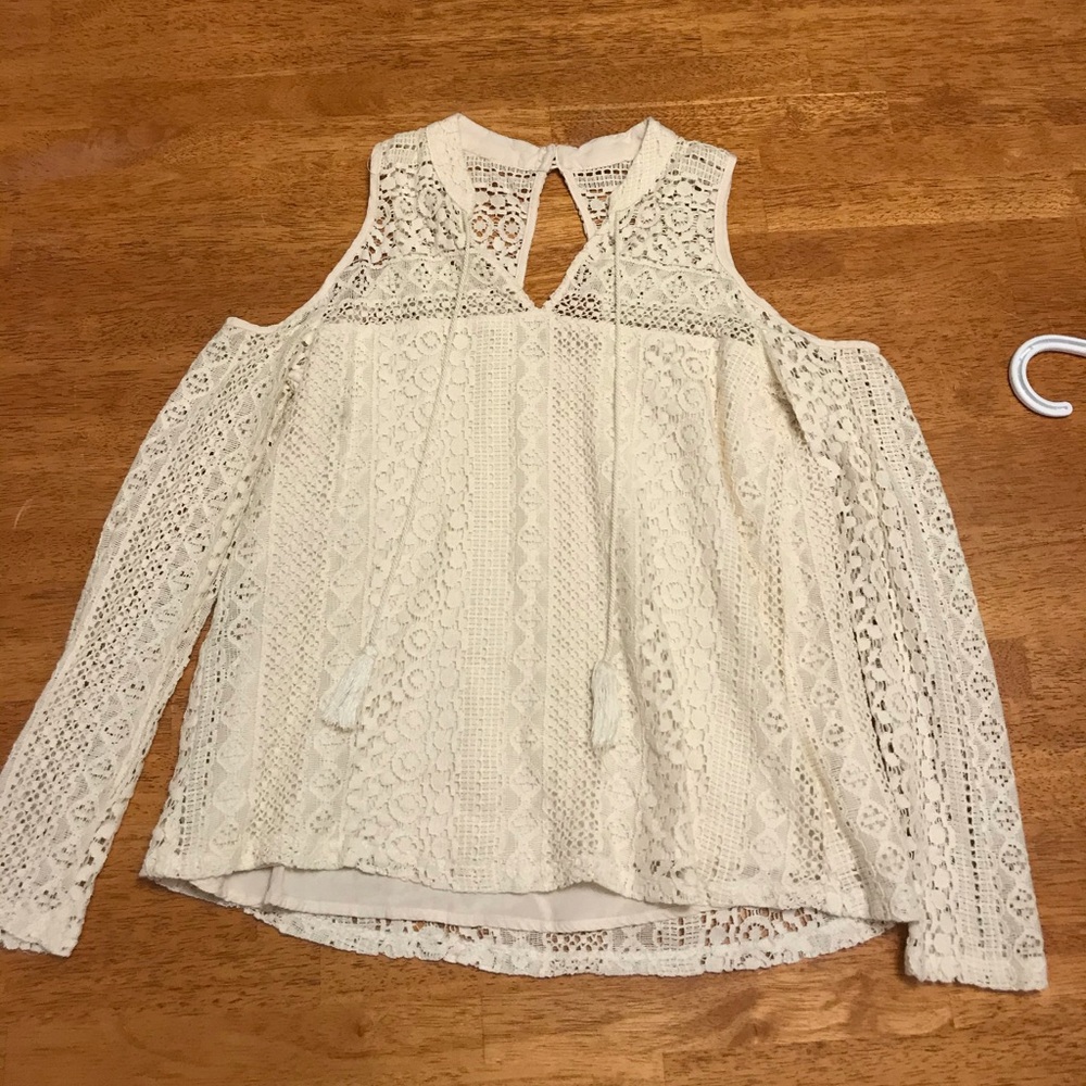 HOLLISTER cold shoulder white lace blouse